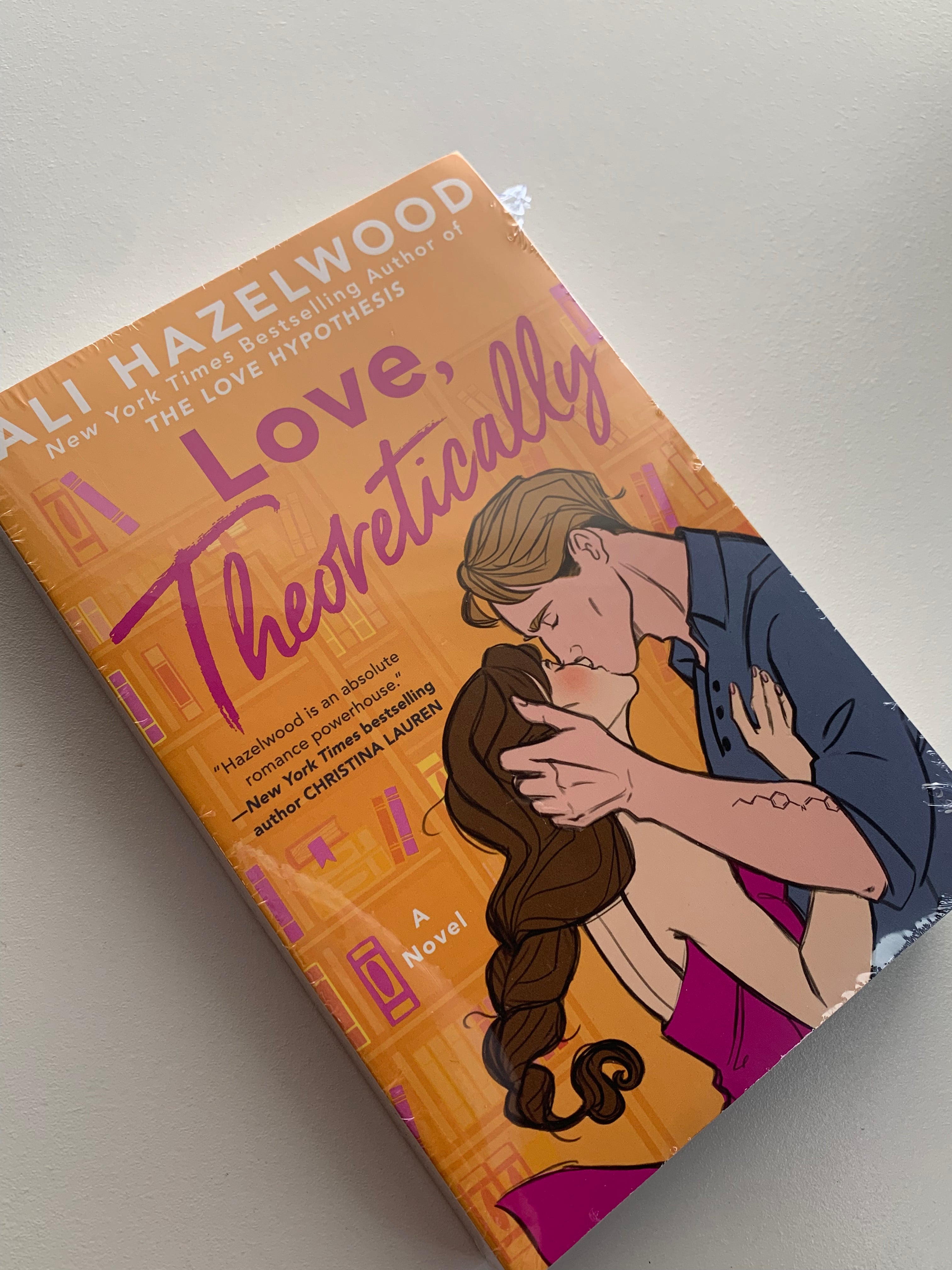Love, Theoretically - Ali Hazelwood