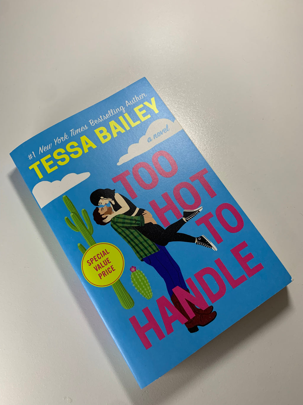 Too Hot To Handle - Tessa Bailey